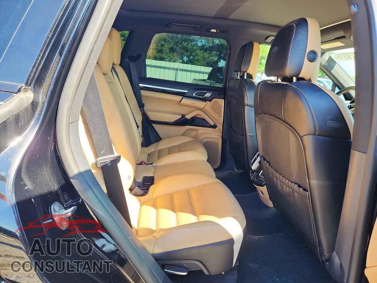 PORSCHE CAYENNE 2017 - WP1AE2A24HLA74953