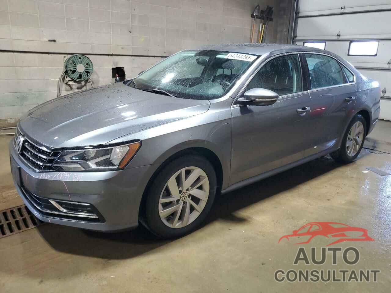 VOLKSWAGEN PASSAT 2018 - 1VWBA7A33JC008856