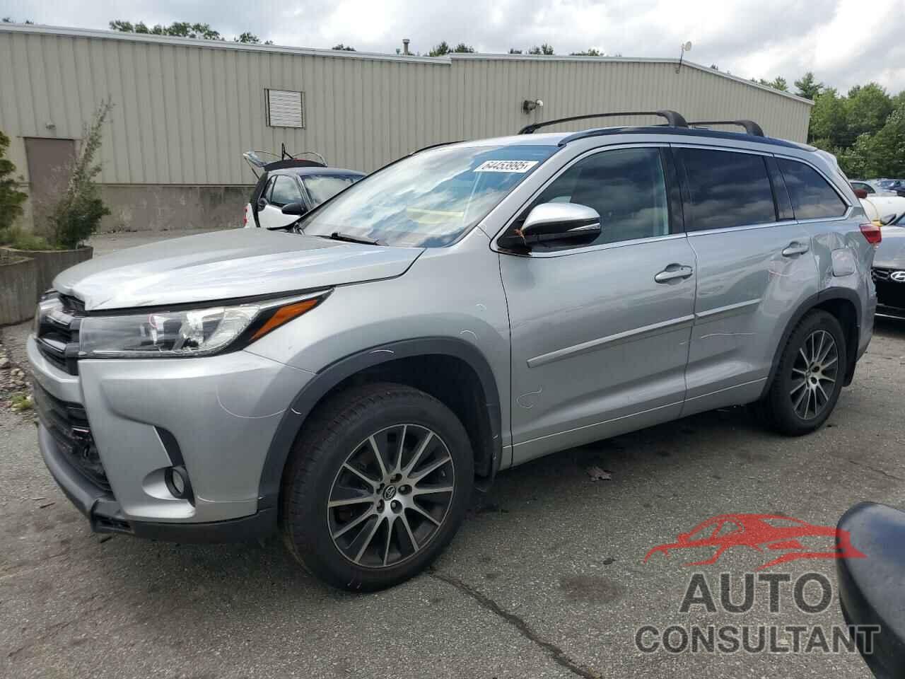 TOYOTA HIGHLANDER 2018 - 5TDJZRFH4JS548951
