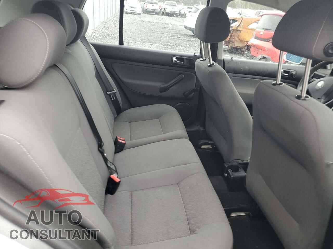 VOLKSWAGEN GOLF 2010 - 9BWEL4BE8A4000910
