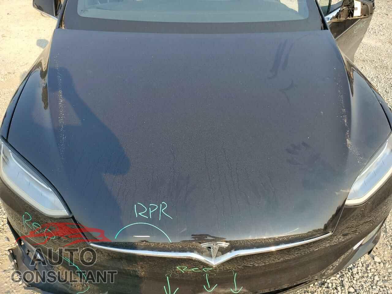 TESLA MODEL X 2016 - 5YJXCAE28GF005190