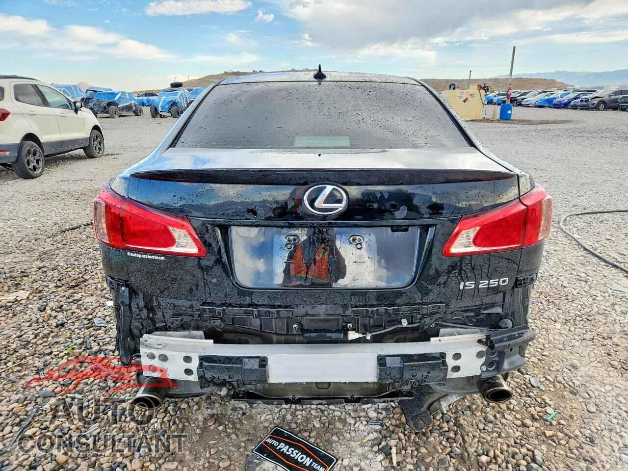 LEXUS IS 2012 - JTHBF5C20C2101922