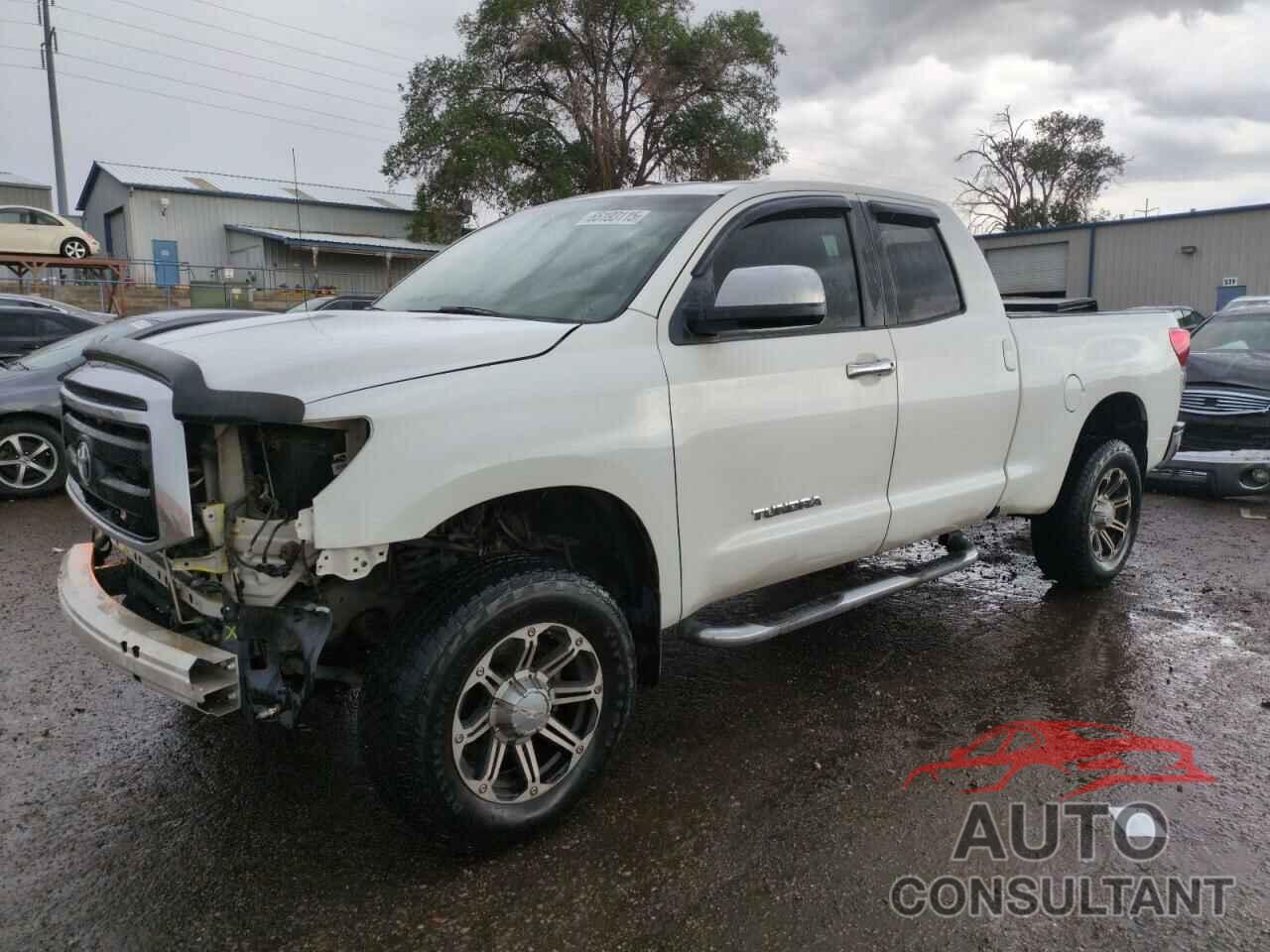 TOYOTA TUNDRA 2013 - 5TFUM5F11DX040040