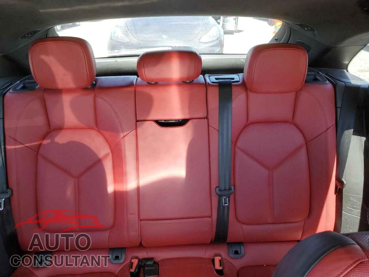 PORSCHE MACAN 2017 - WP1AB2A58HLB15233