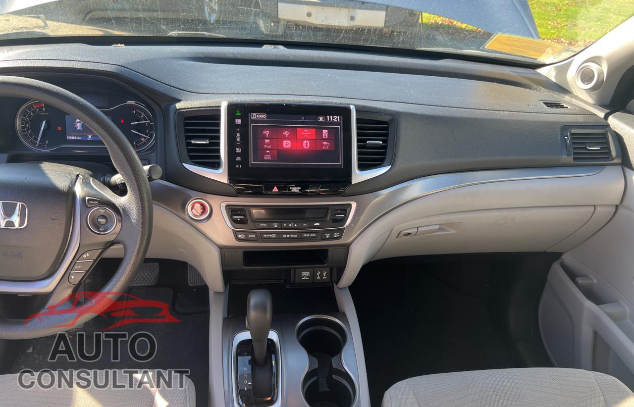 HONDA PILOT 2016 - 5FNYF6H36GB009235