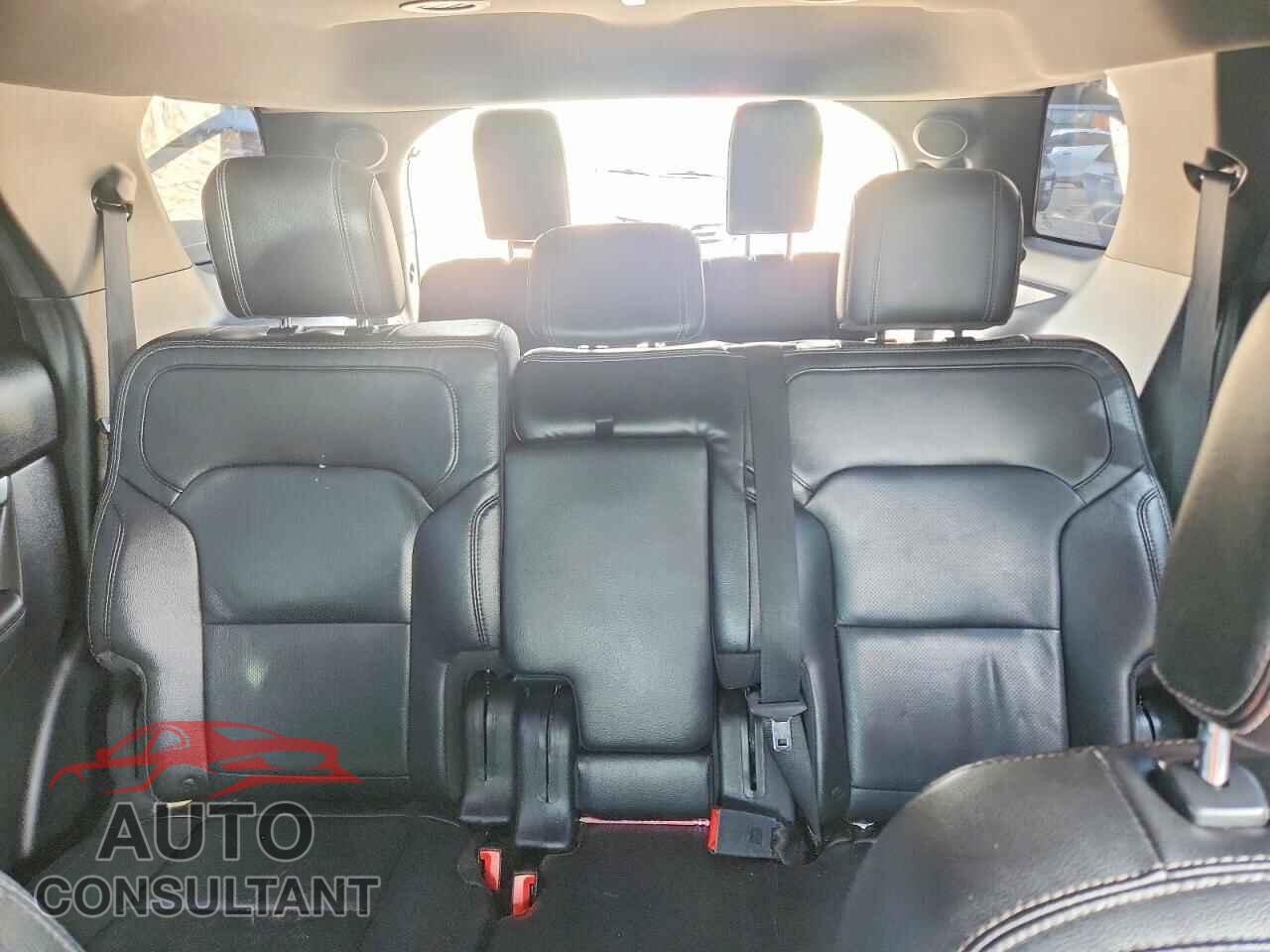 FORD EXPLORER 2018 - 1FM5K7F8XJGB11200