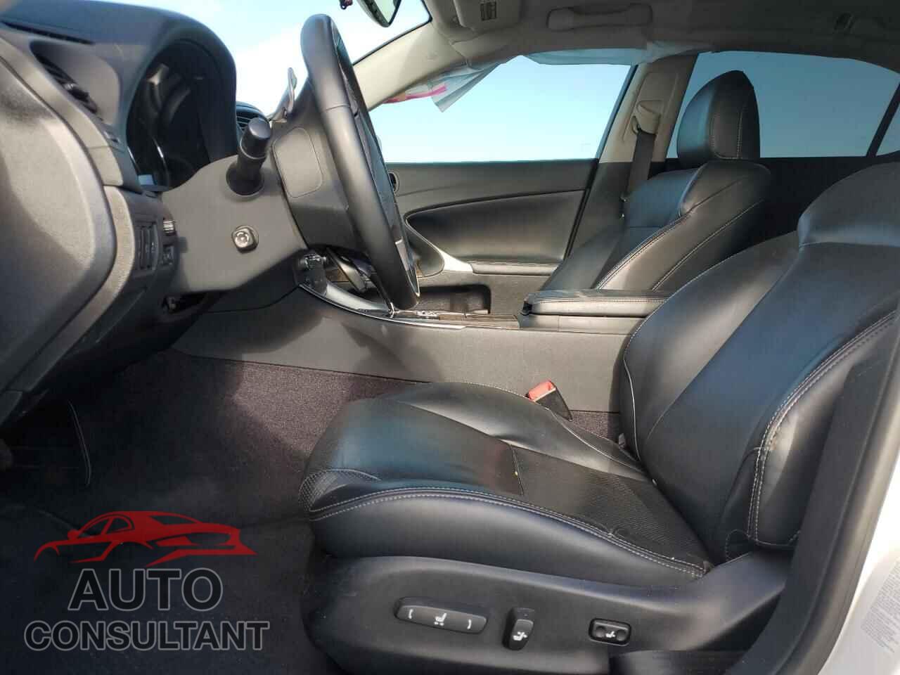 LEXUS IS 2012 - JTHBE5C25C5030590