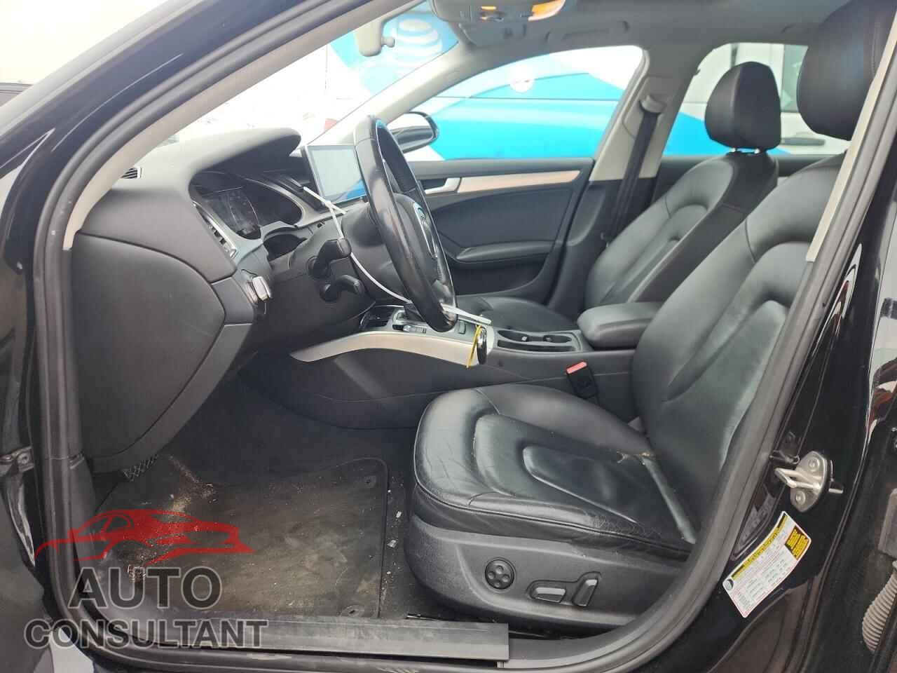 AUDI A4 2012 - WAUBFAFL0CA087554
