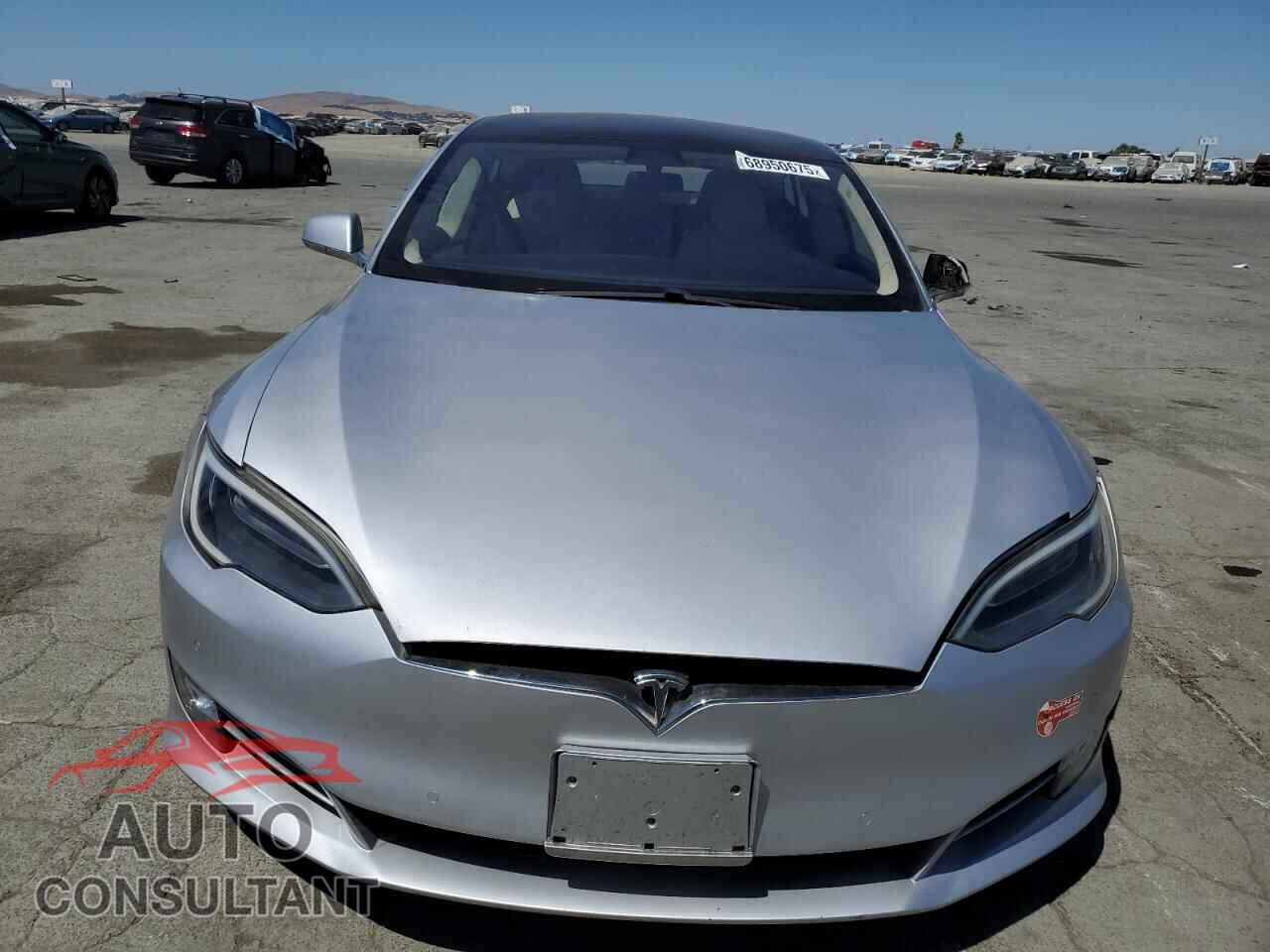 TESLA MODEL S 2018 - 5YJSA1E21JF271352