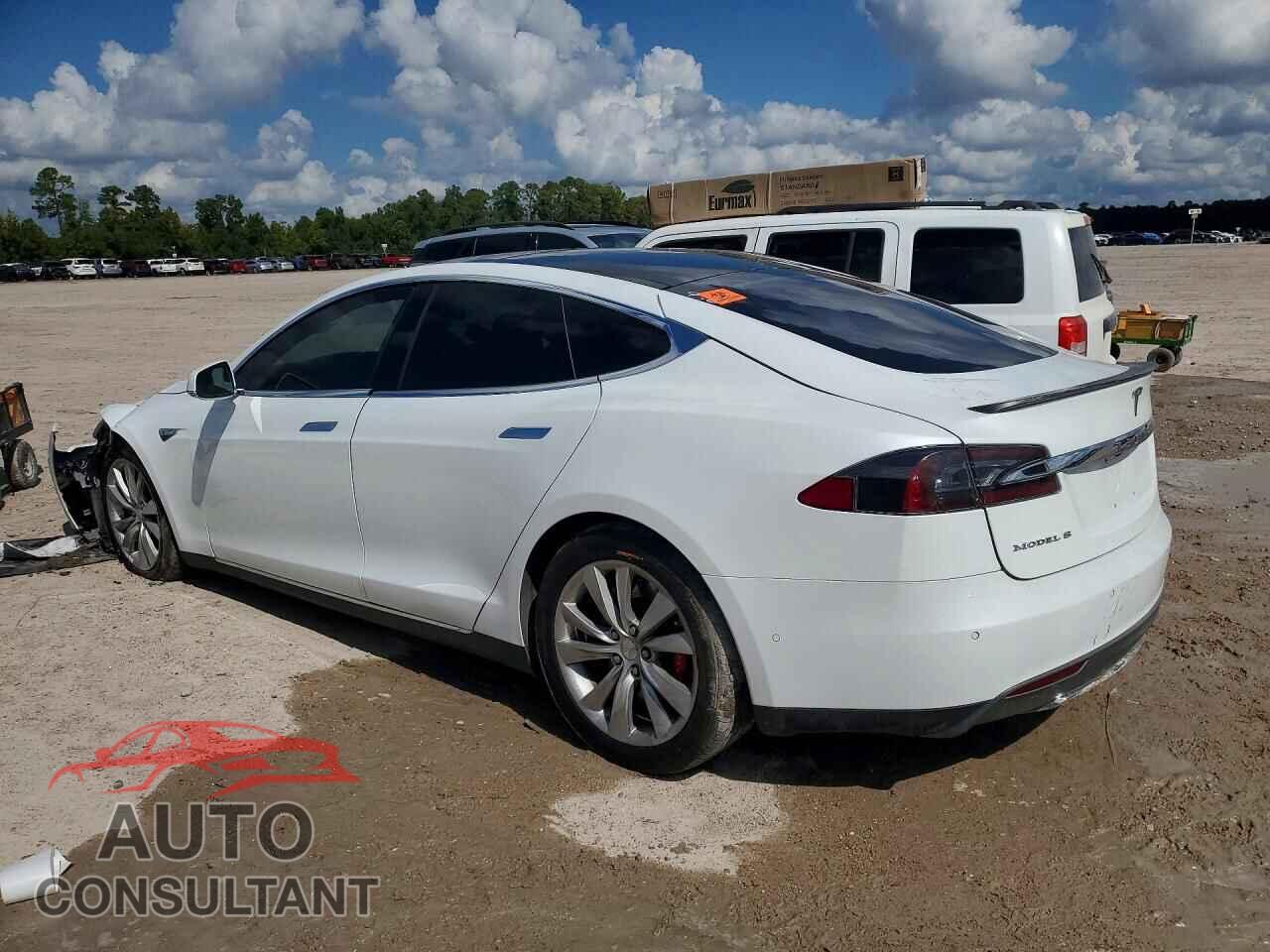 TESLA MODEL S 2015 - 5YJSA1E40FF109687