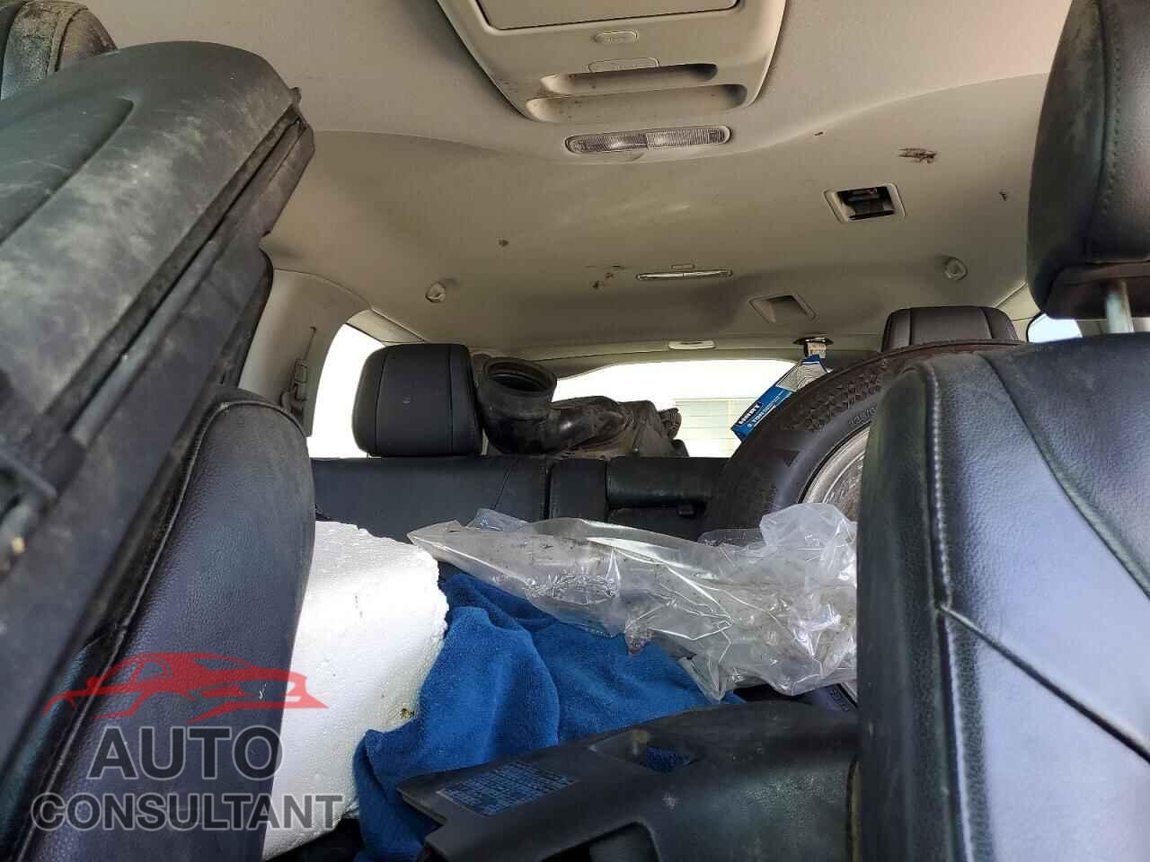 HONDA PILOT 2013 - 5FNYF4H99DB078537