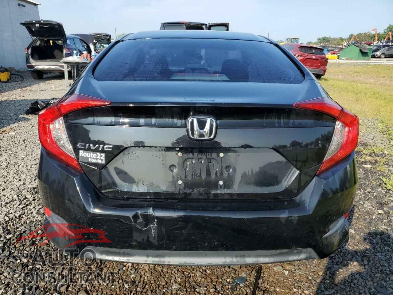 HONDA CIVIC 2018 - 2HGFC2F56JH545263