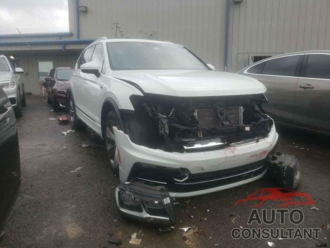 VOLKSWAGEN TIGUAN 2018 - 3VV3B7AX9JM152371