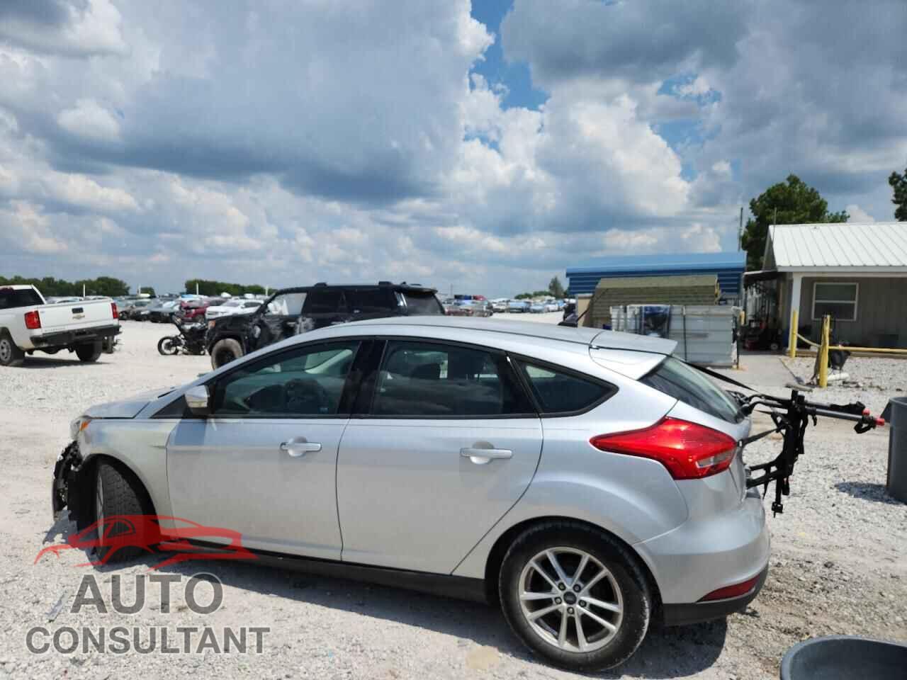 FORD FOCUS 2017 - 1FADP3K2XHL217732