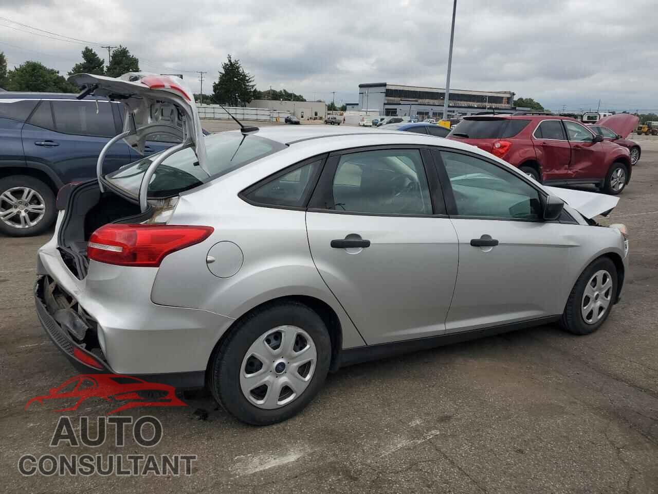 FORD FOCUS 2017 - 1FADP3E24HL276013