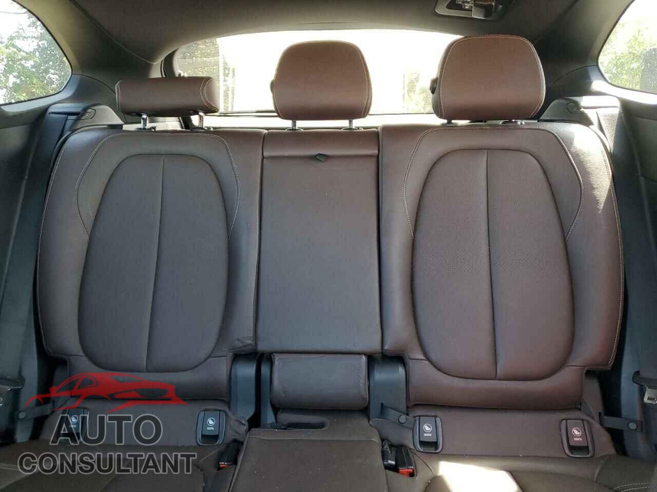 BMW X1 2017 - WBXHT3C36H5F82160