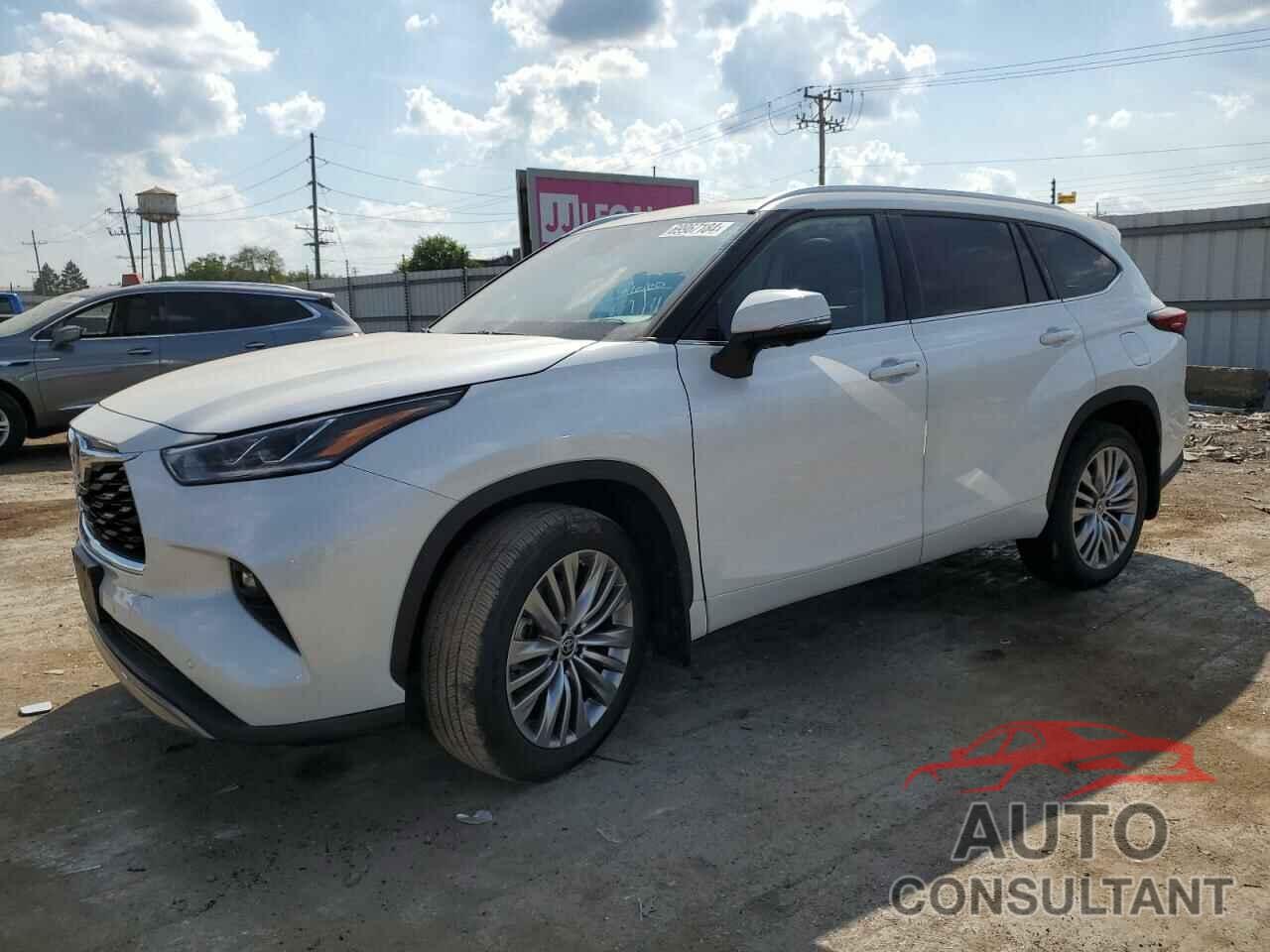 TOYOTA HIGHLANDER 2023 - 5TDKDRAH0PS044934