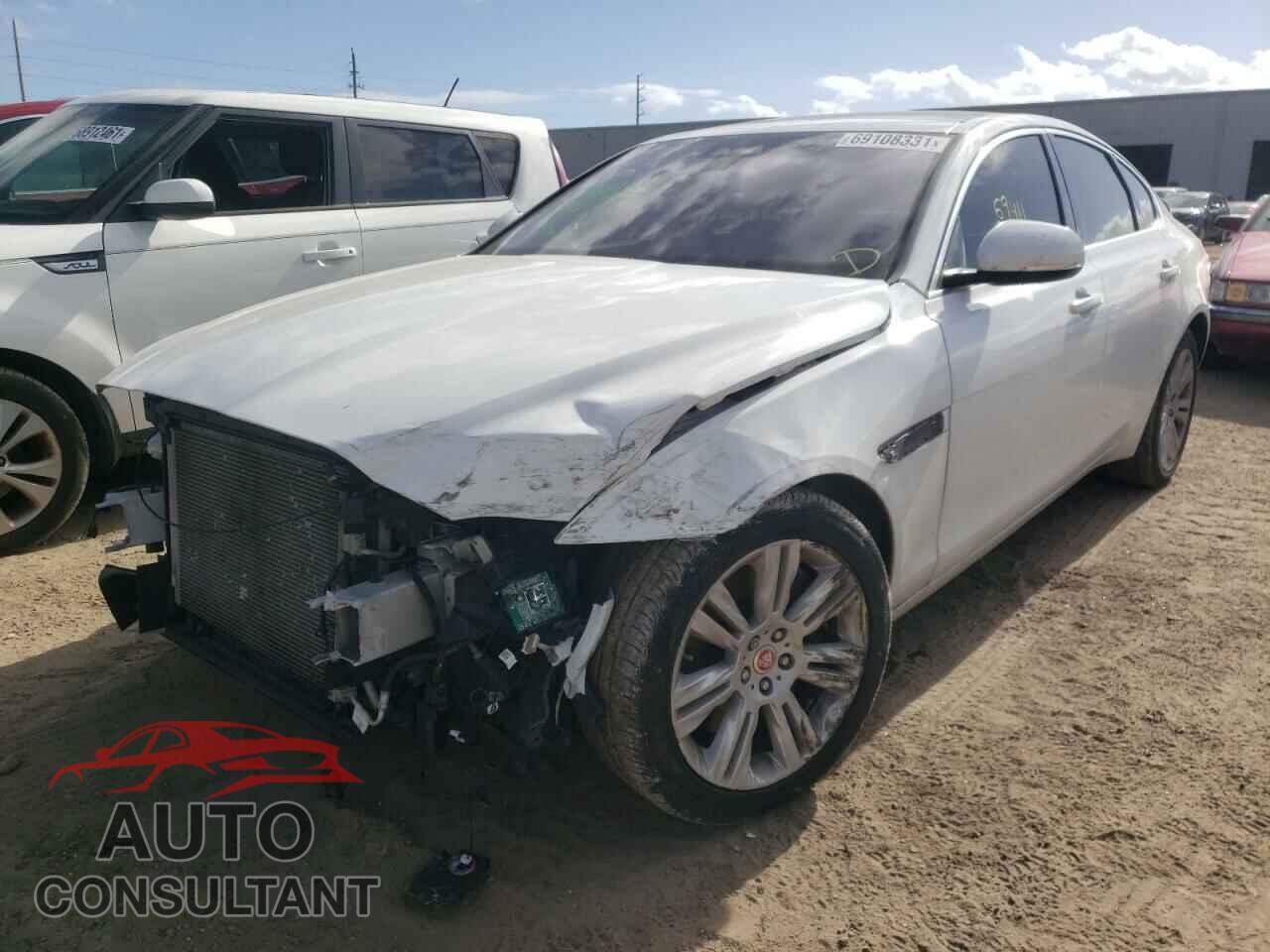 JAGUAR XF 2017 - SAJBD4BVXHCY34768