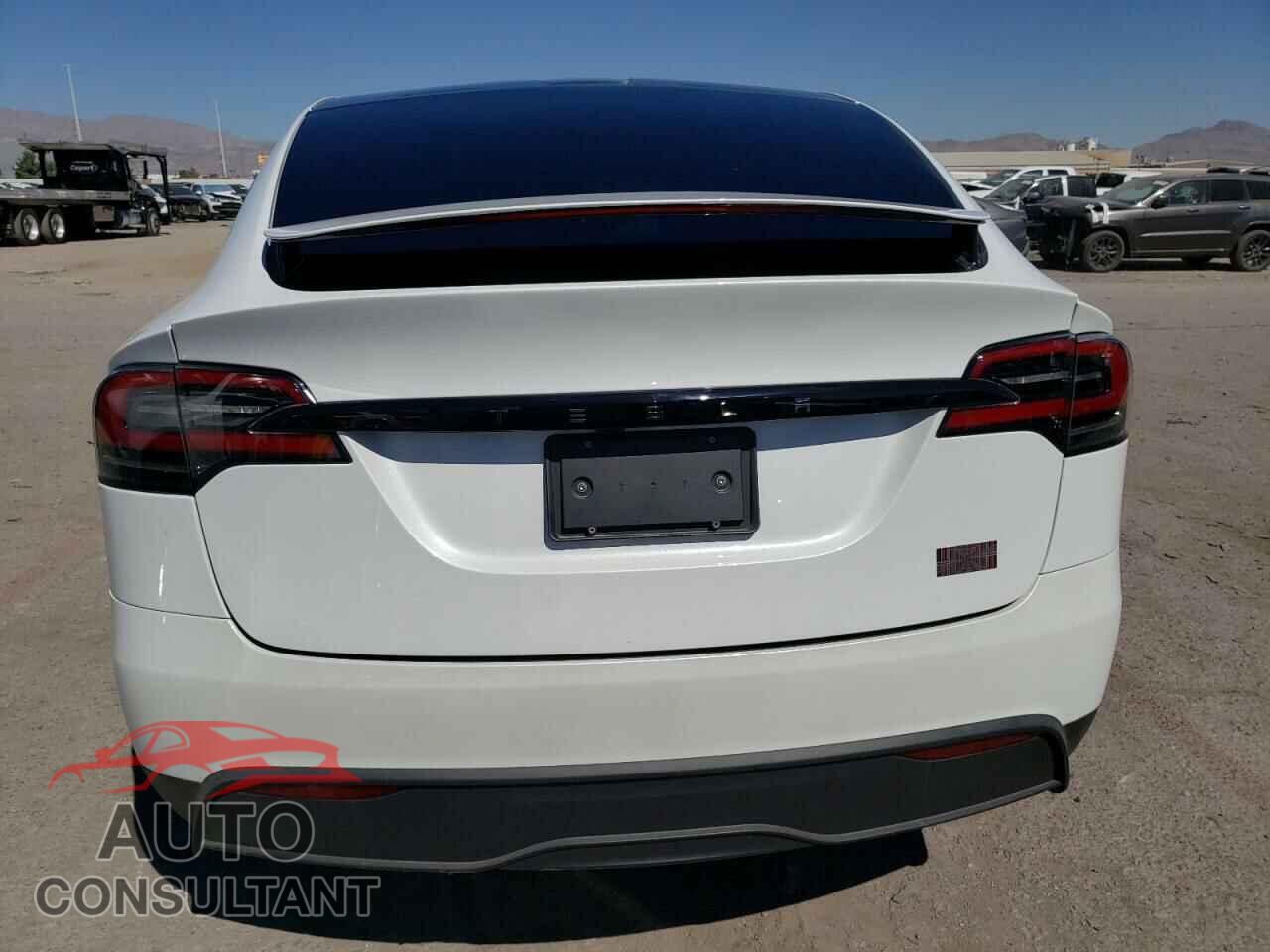 TESLA MODEL X 2023 - 7SAXCBE65PF404828