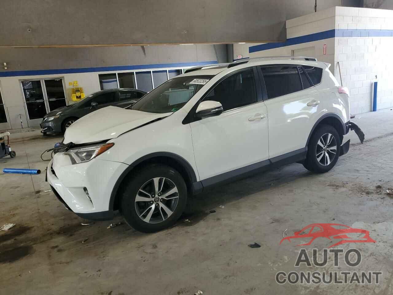 TOYOTA RAV4 2017 - JTMRFREV7HD212994