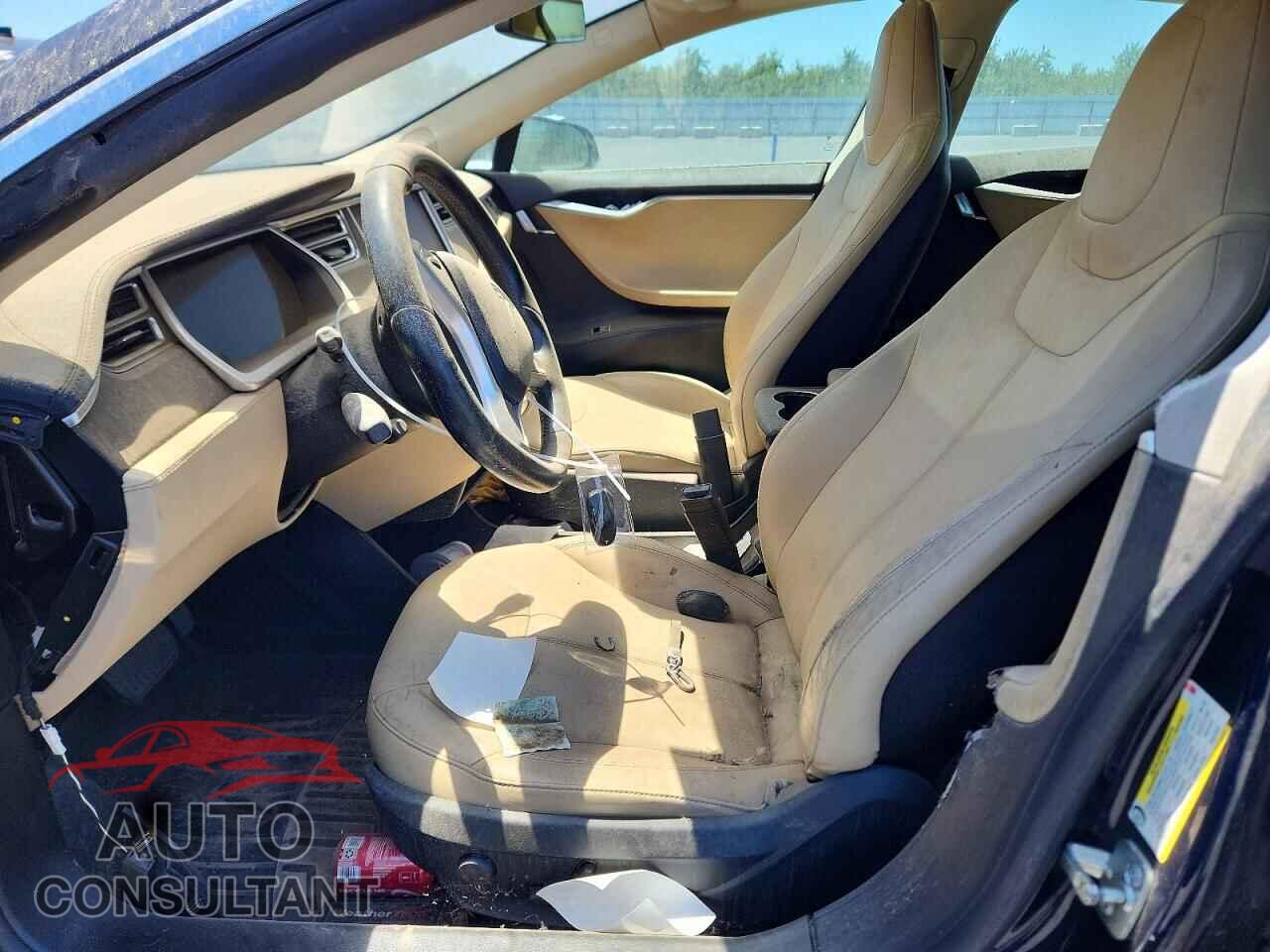 TESLA MODEL S 2013 - 5YJSA1CG2DFP04938