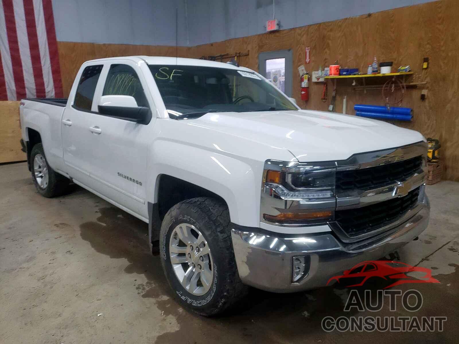 CHEVROLET SILVERADO 2018 - 1GCVKREH7JZ114786