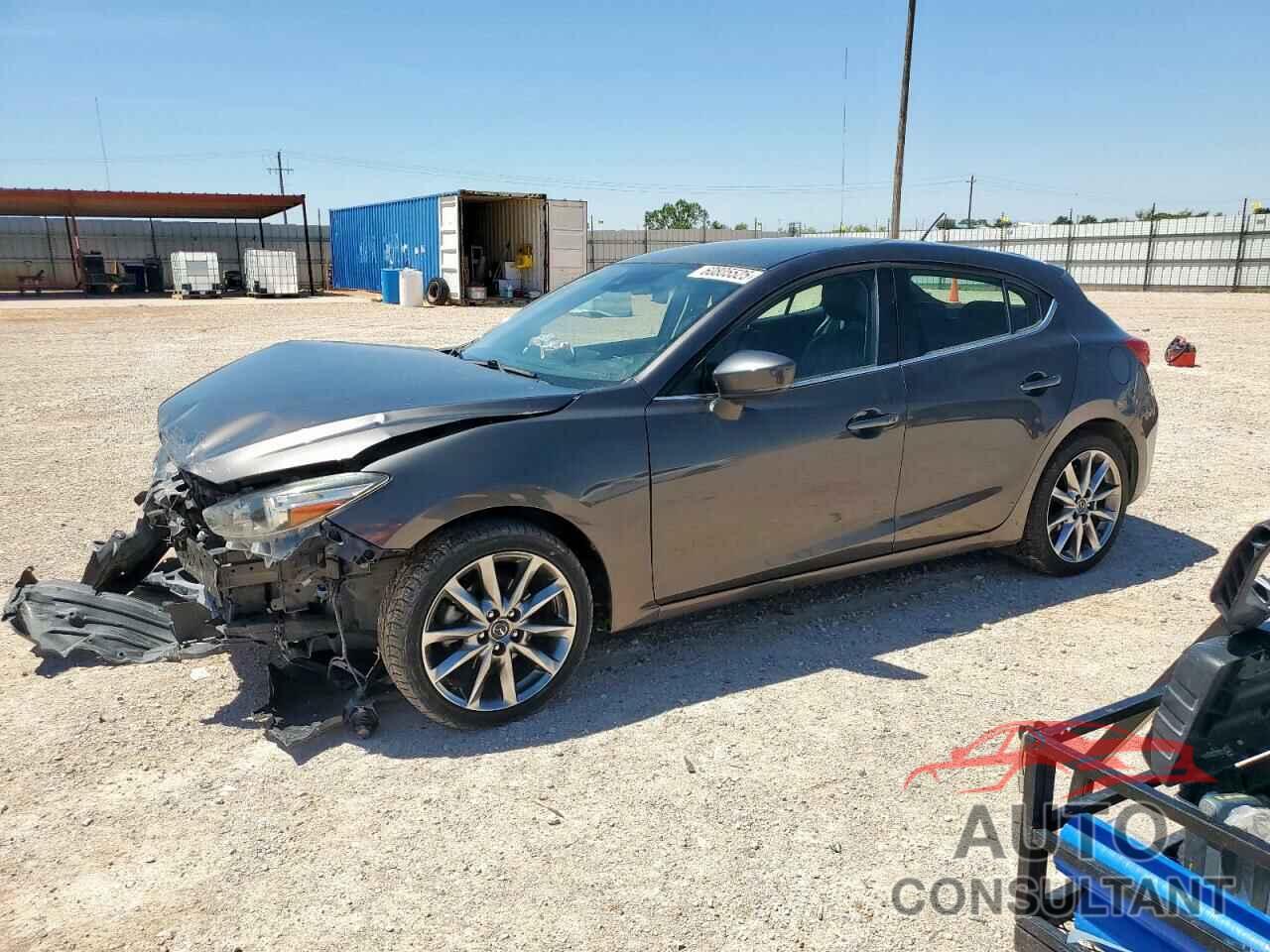 MAZDA 3 2018 - 3MZBN1L33JM248695