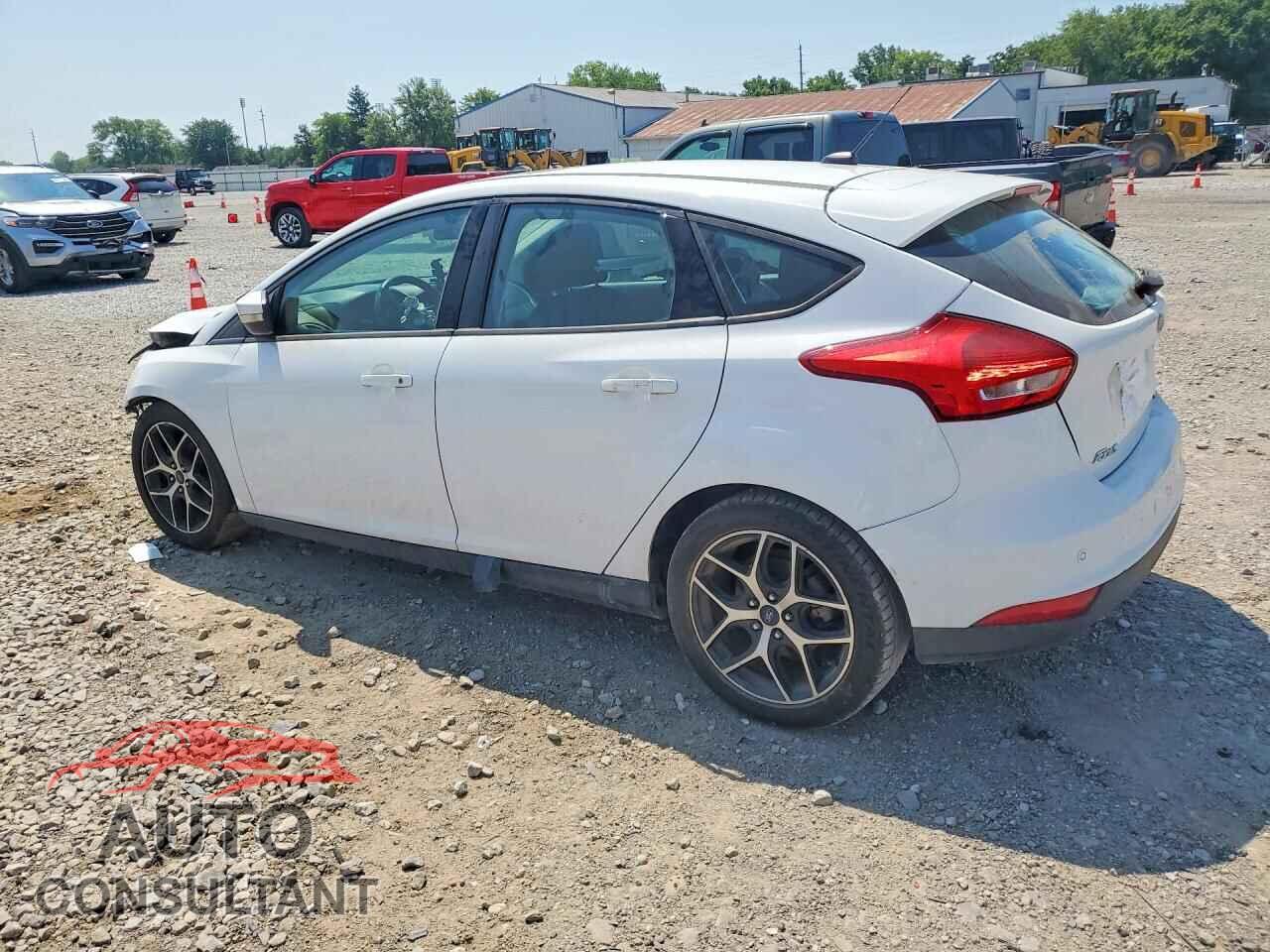 FORD FOCUS 2017 - 1FADP3M28HL213739
