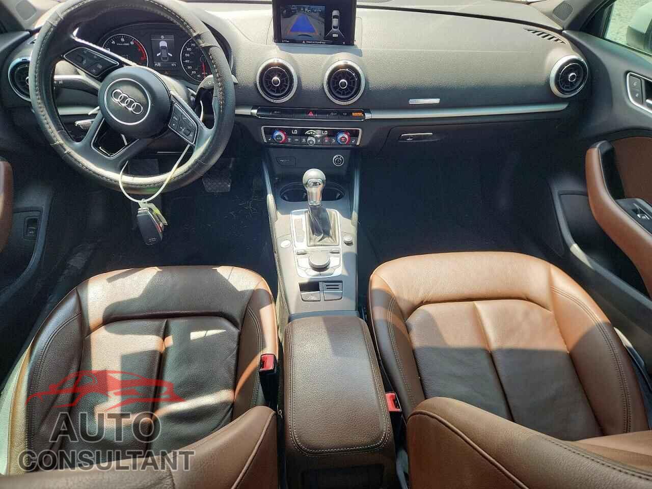 AUDI A3 2018 - WAUAUGFF7J1005475