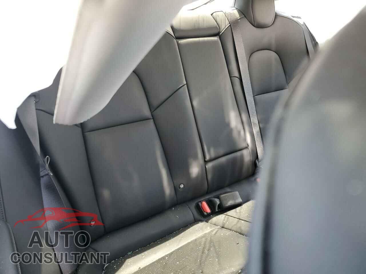 TESLA MODEL 3 2018 - 5YJ3E1EA1JF005961