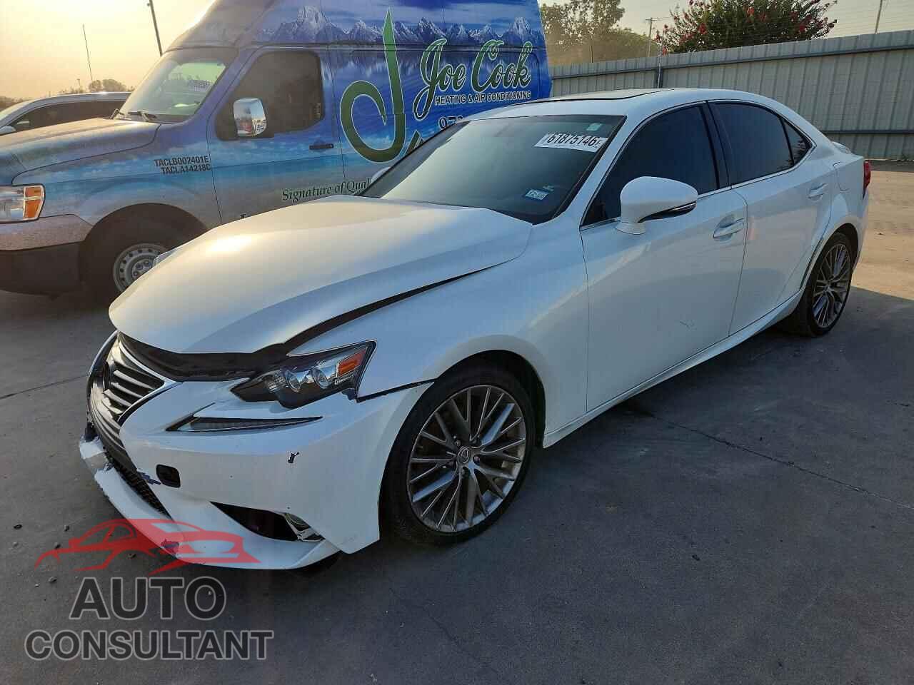 LEXUS IS 2015 - JTHBF1D21F5057018