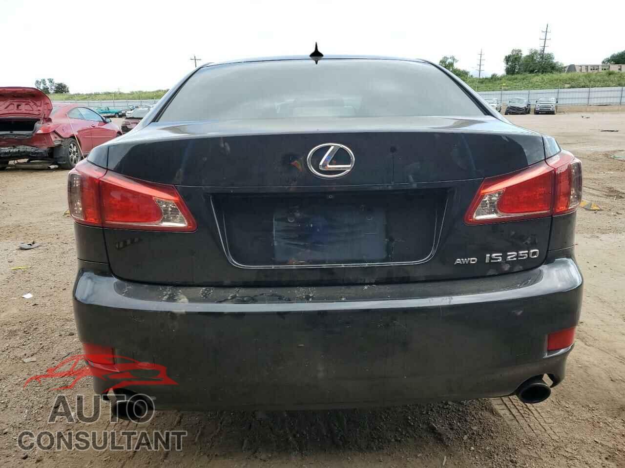 LEXUS IS 2011 - JTHCF5C27B2035193