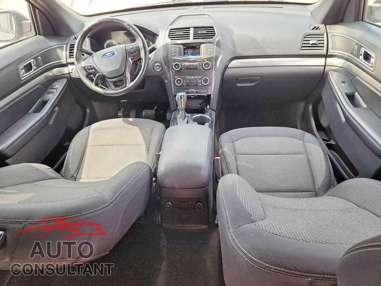 FORD EXPLORER 2018 - 1FM5K7D8XJGB85168