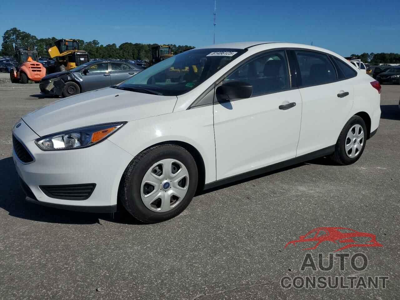 FORD FOCUS 2018 - 1FADP3E28JL300173