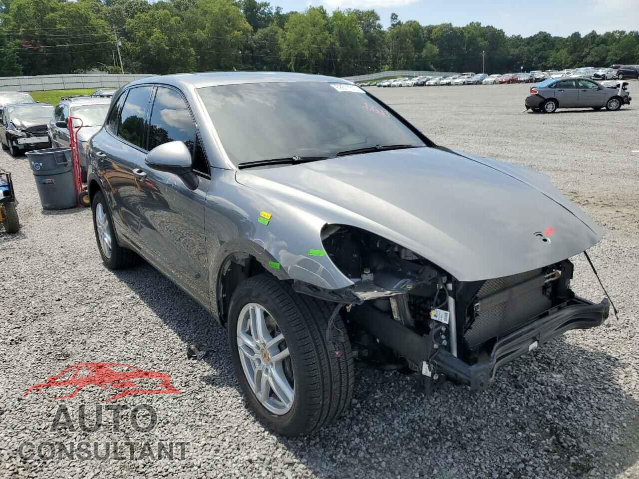 PORSCHE CAYENNE 2018 - WP1AA2A26JKA01381