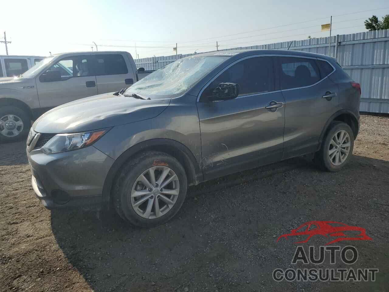 NISSAN ROGUE 2018 - JN1BJ1CR7JW260211