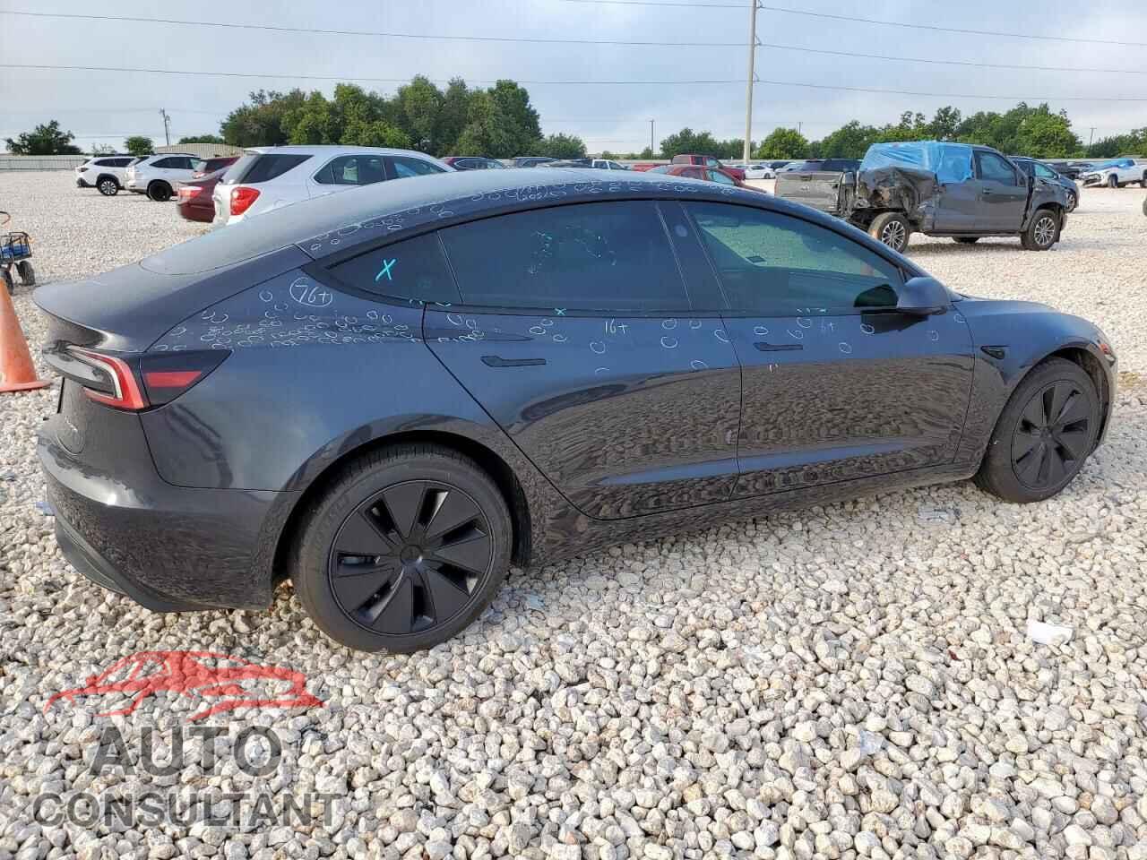 TESLA MODEL 3 2024 - 5YJ3E1EB5RF814626