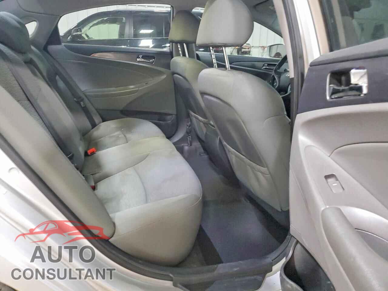 HYUNDAI SONATA 2014 - KMHEC4A42EA113757