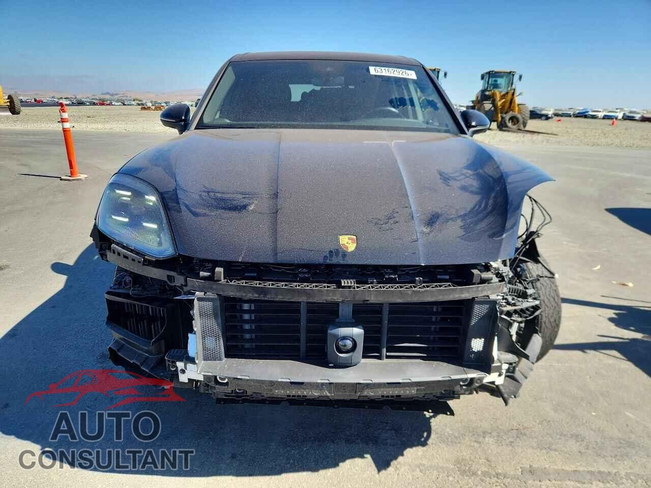 PORSCHE CAYENNE 2024 - WP1AA2AY4RDA03943