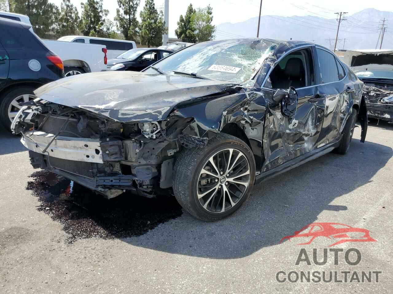 TOYOTA CAMRY 2018 - 4T1B11HK5JU121176