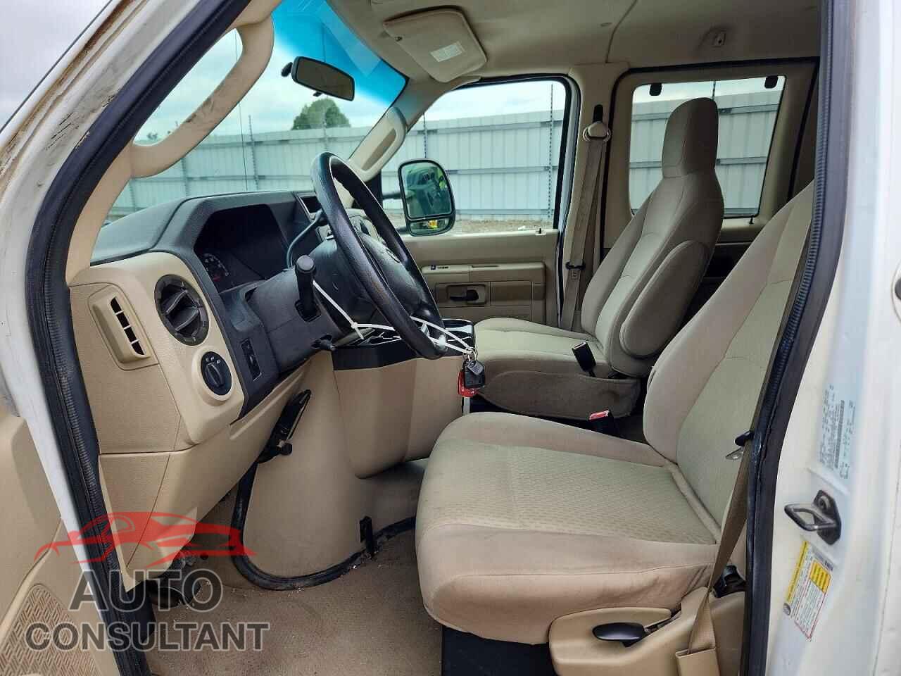 FORD ECONOLINE 2009 - 1FBNE31L99DA58913
