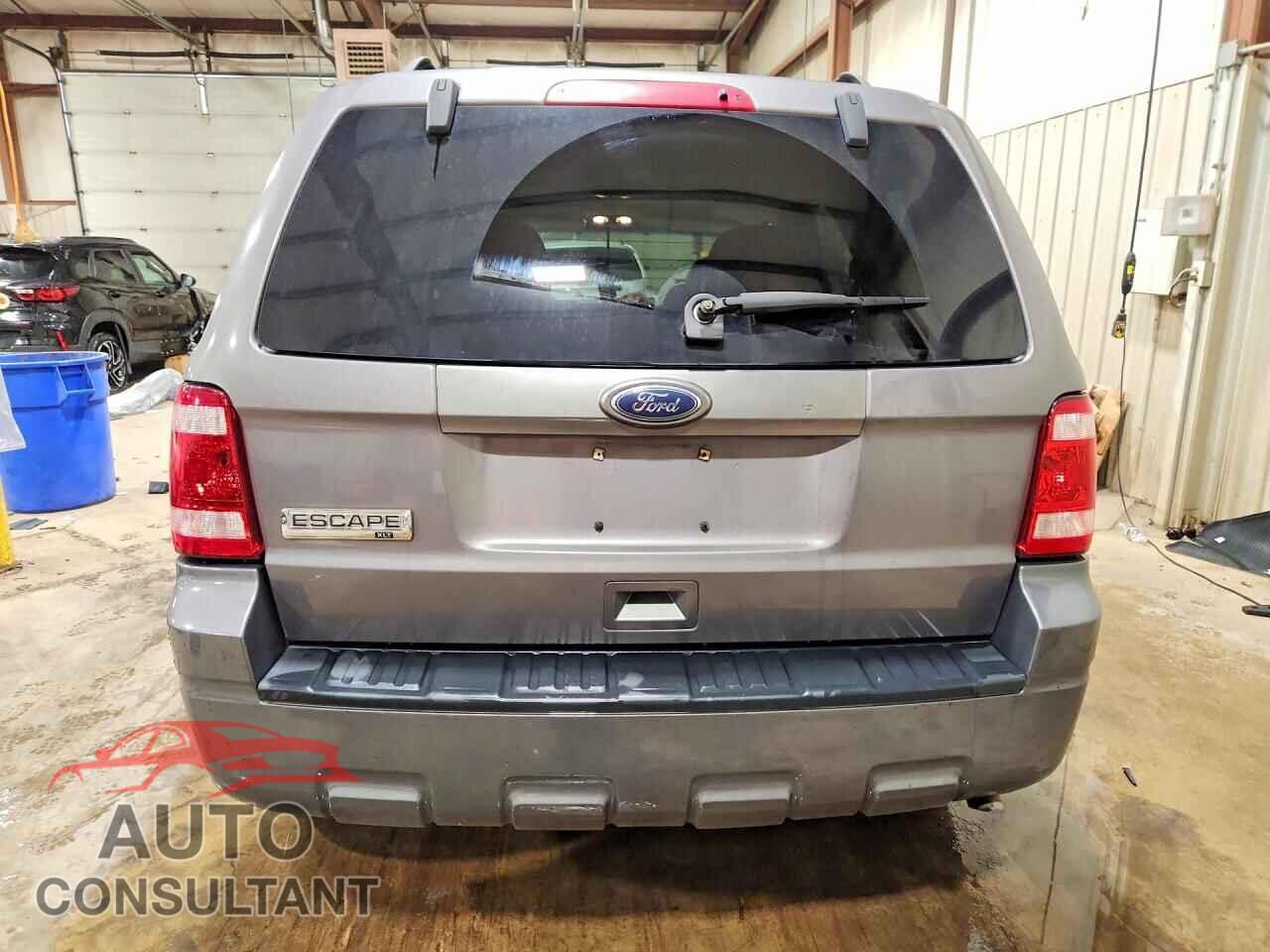 FORD ESCAPE 2010 - 1FMCU0D78AKD30527