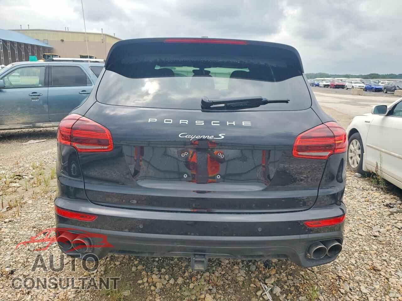 PORSCHE CAYENNE 2015 - WP1AB2A24FLA56510