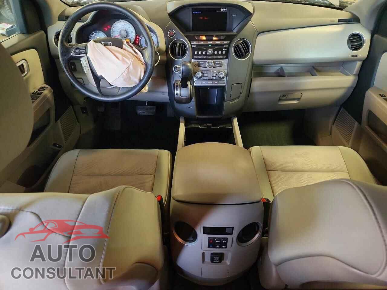 HONDA PILOT 2015 - 5FNYF4H27FB068403