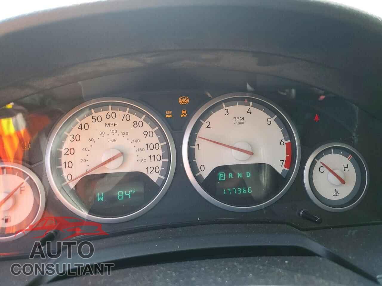 DODGE CARAVAN 2010 - 2D4RN5D18AR181402