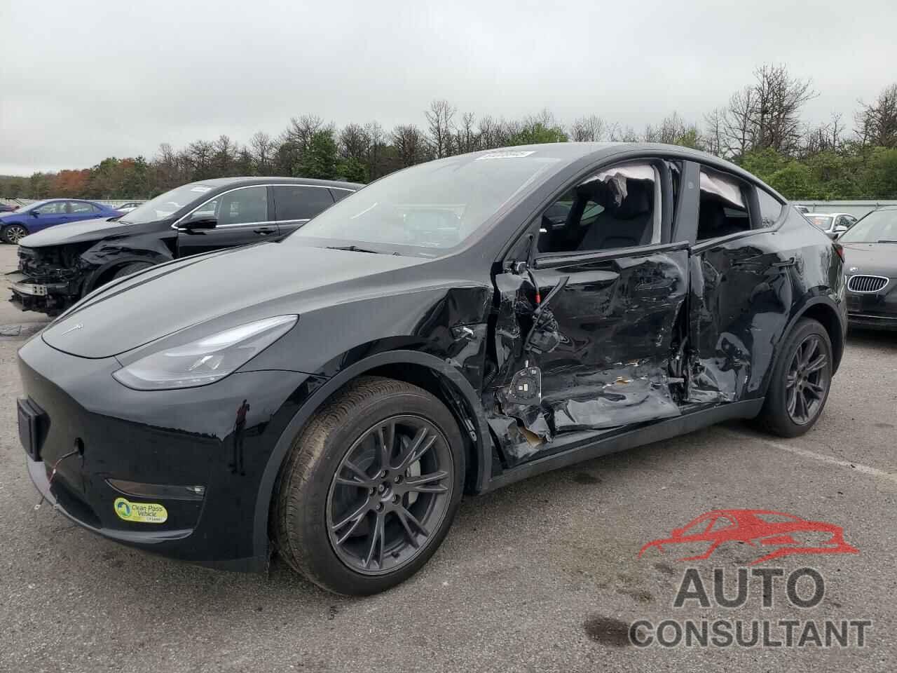 TESLA MODEL Y 2024 - 7SAYGDEE4RF198027