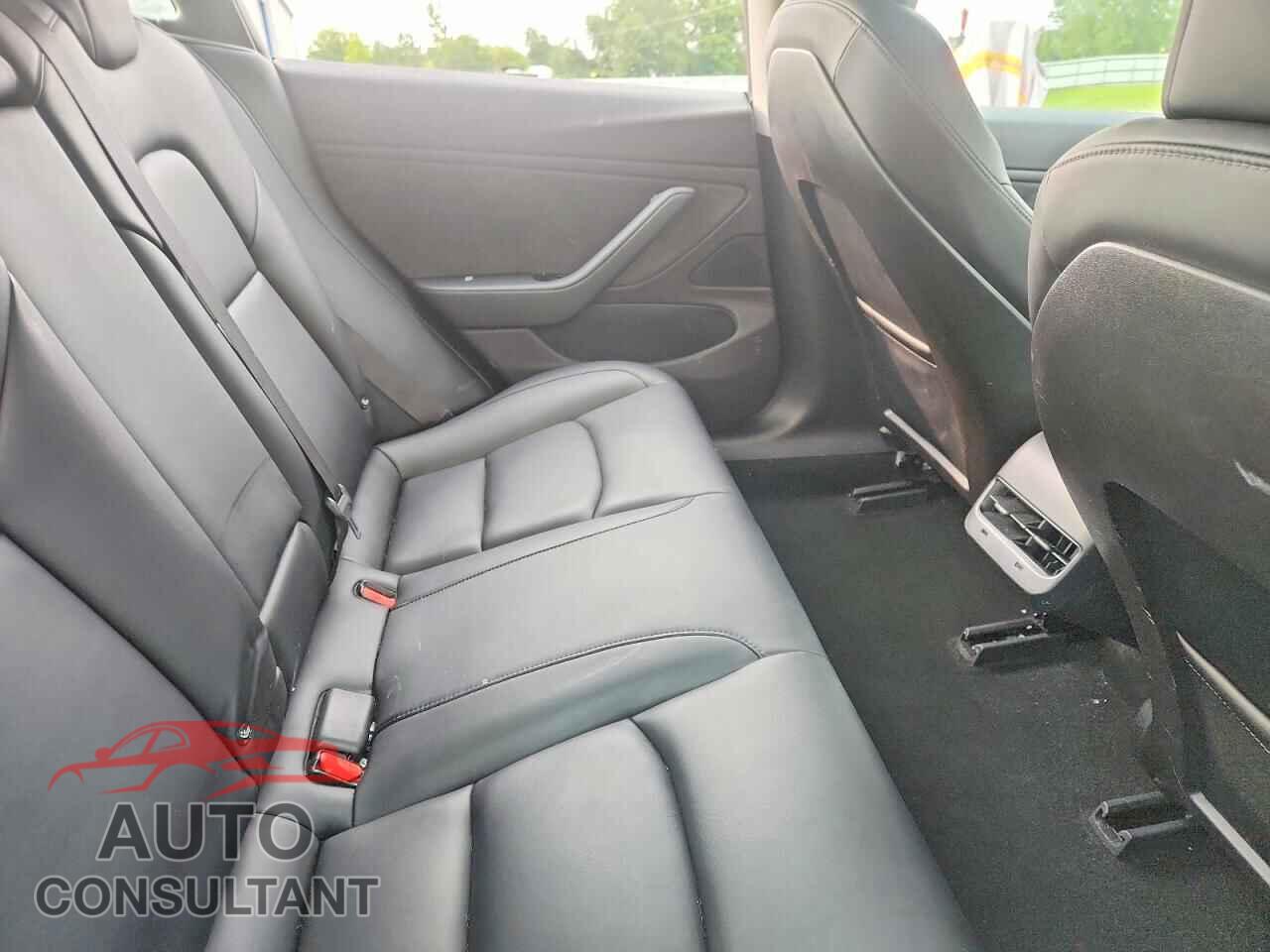 TESLA MODEL 3 2018 - 5YJ3E1EA2JF019075