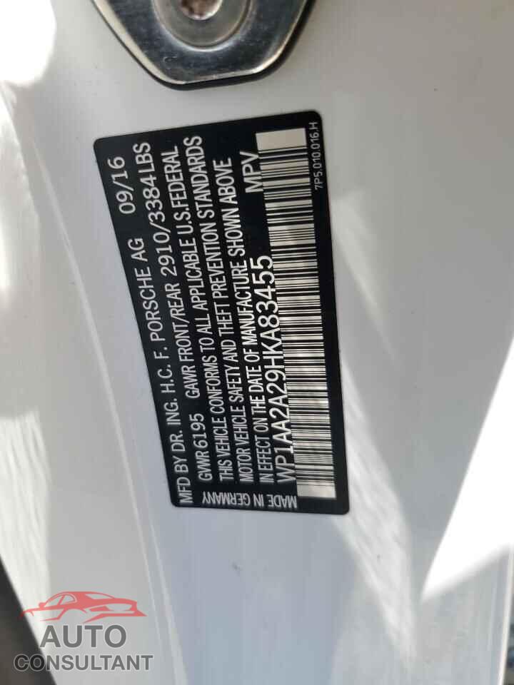 PORSCHE CAYENNE 2017 - WP1AA2A29HKA83455