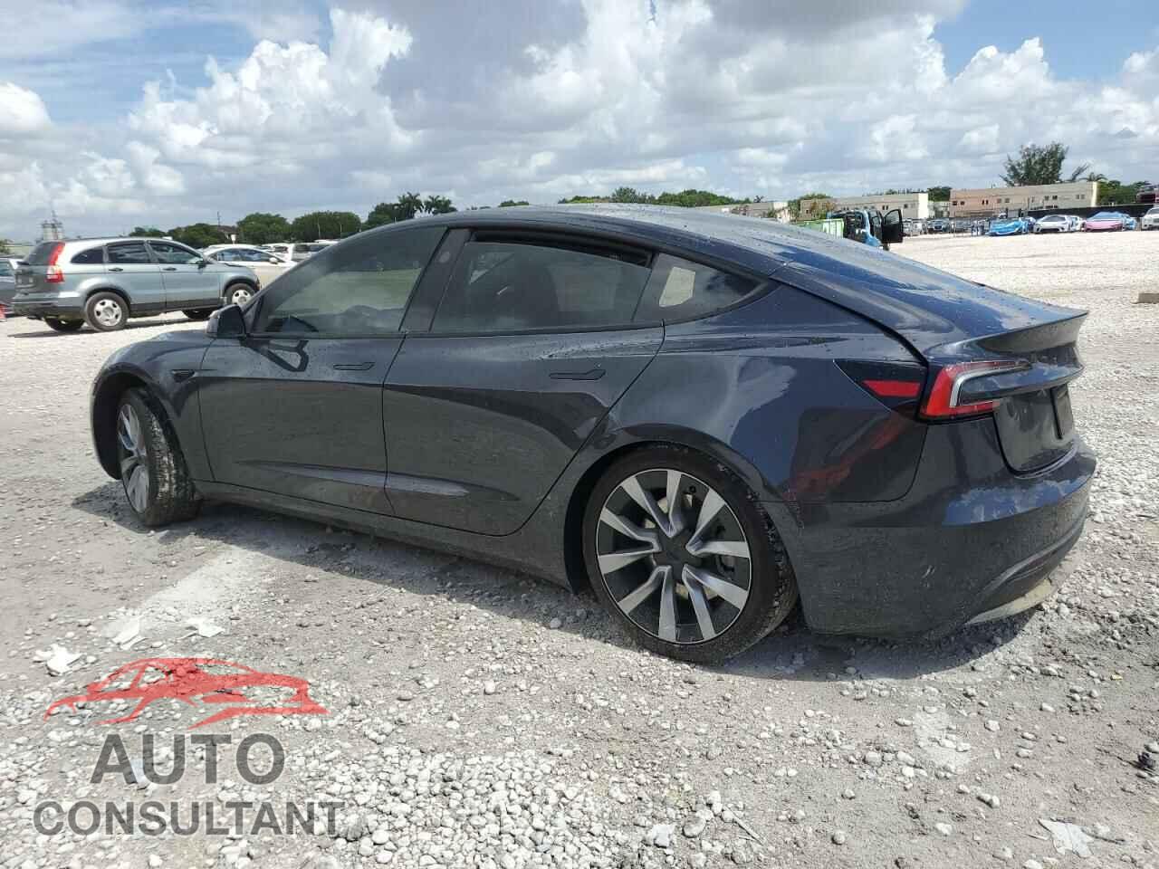 TESLA MODEL 3 2024 - 5YJ3E1EA3RF726830