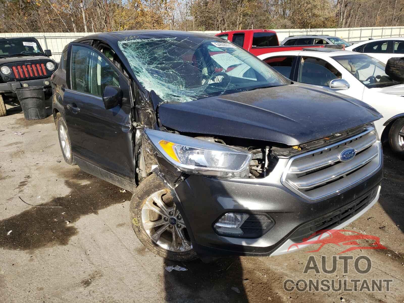 FORD ESCAPE 2017 - 1FMCU0GD9HUF08865